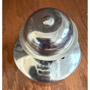 The Pampered Chef Cut-N-Seal 3" Sandwich Cutter Sealer Uncrustable Maker Pastry